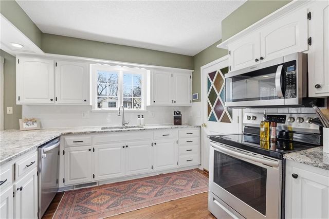 3513 W 47 Street, Roeland Park, KS 66205