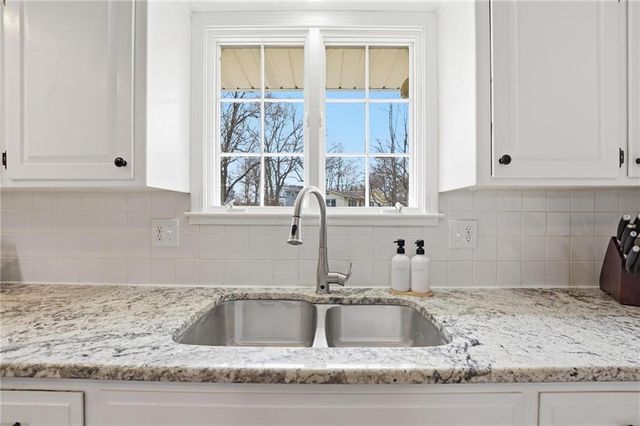 3513 W 47 Street, Roeland Park, KS 66205