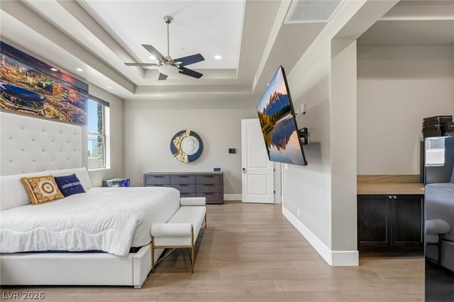 5 Crystal Tree Pass, Henderson, NV 89052
