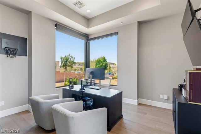 5 Crystal Tree Pass, Henderson, NV 89052