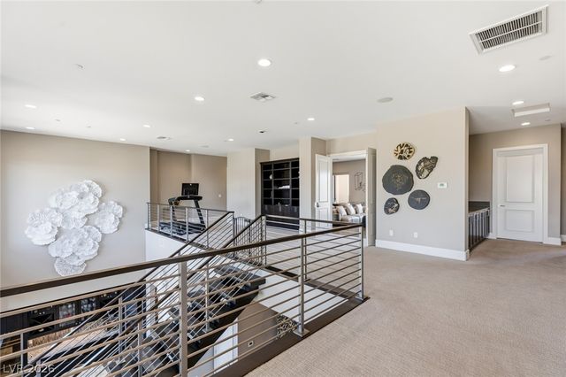 5 Crystal Tree Pass, Henderson, NV 89052