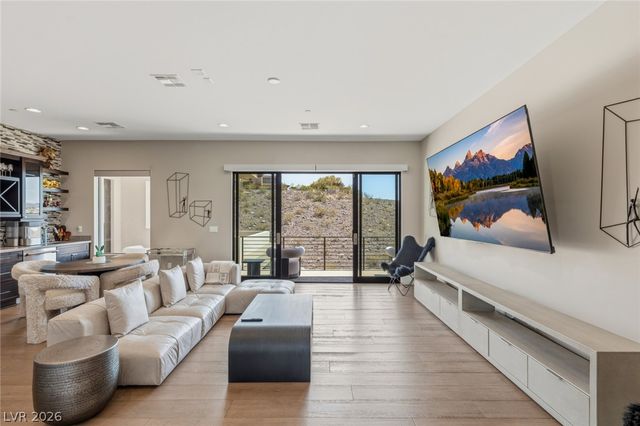 5 Crystal Tree Pass, Henderson, NV 89052