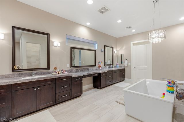 5 Crystal Tree Pass, Henderson, NV 89052