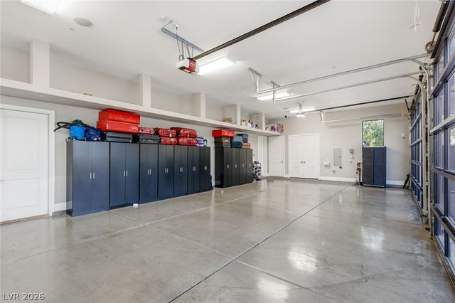 5 Crystal Tree Pass, Henderson, NV 89052