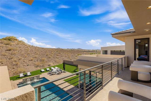 5 Crystal Tree Pass, Henderson, NV 89052