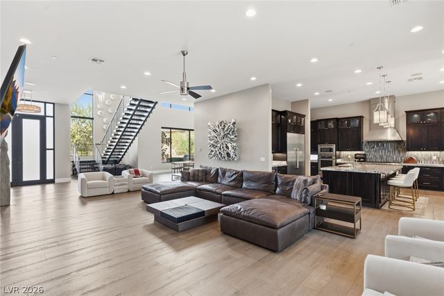 5 Crystal Tree Pass, Henderson, NV 89052