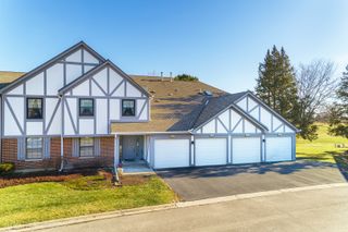 474 Elizabeth Drive 17D, Wood Dale, IL 60191