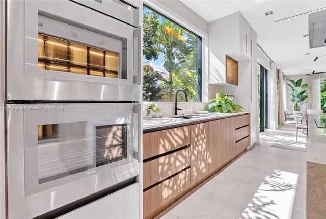 2290 SW 13th Street, Miami, FL 33145