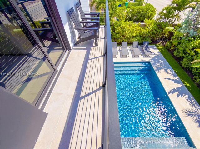 2290 SW 13th Street, Miami, FL 33145
