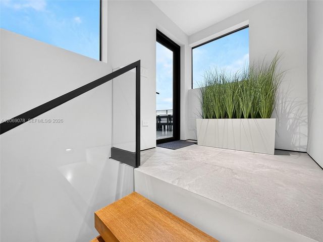 2290 SW 13th Street, Miami, FL 33145