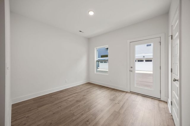 2441 E 17th Street, Chattanooga, TN 37404