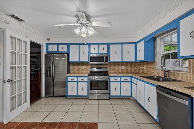 3213 Dover Road, Pompano Beach, FL 33062