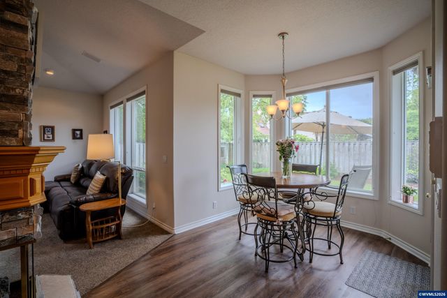 915 Irwin Ct NE, Keizer, OR 97303