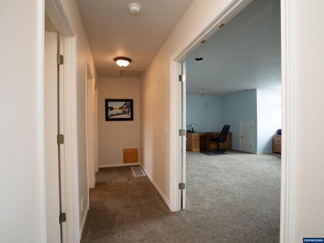 915 Irwin Ct NE, Keizer, OR 97303