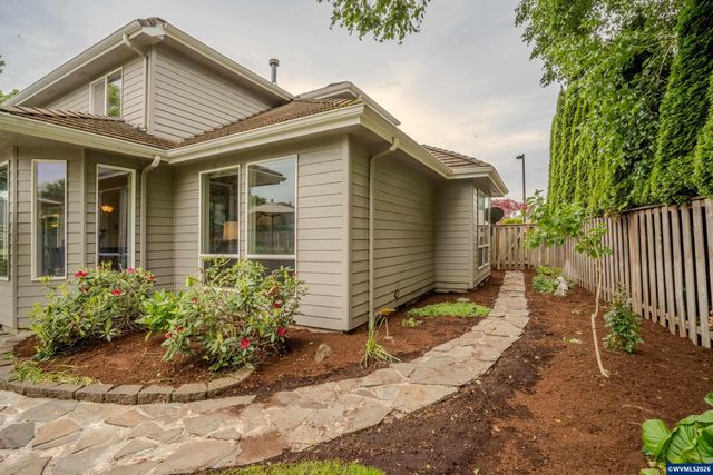 915 Irwin Ct NE, Keizer, OR 97303