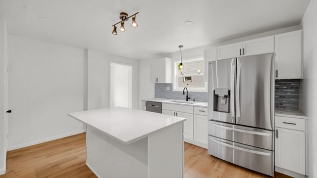 406 D Street, La Porte, IN 46350