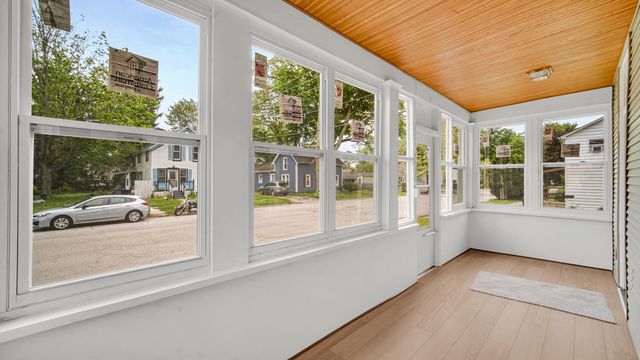 406 D Street, La Porte, IN 46350