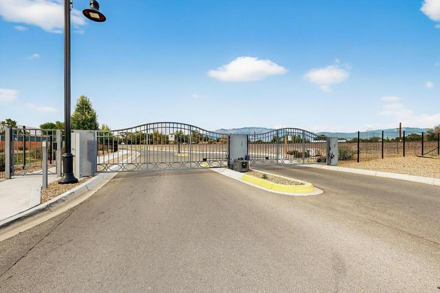 7746 Majesty Court NW, Albuquerque, NM 87107