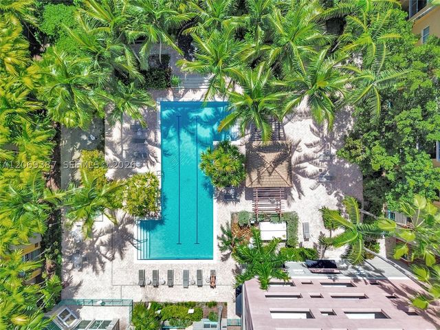 6001 SW 70th St 227, South Miami, FL 33143