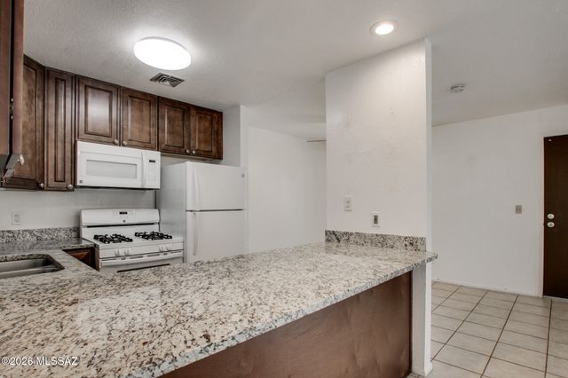822 S Langley Ave Unit 207, Tucson, AZ 85710