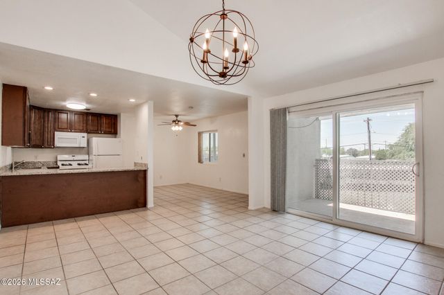 822 S Langley Ave Unit 207, Tucson, AZ 85710