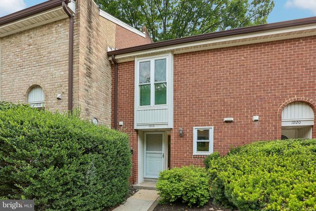 1918 GREENHAVEN DR, Baltimore, MD 21209