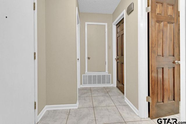 216 Treetop Lane, Hideaway, TX 75771