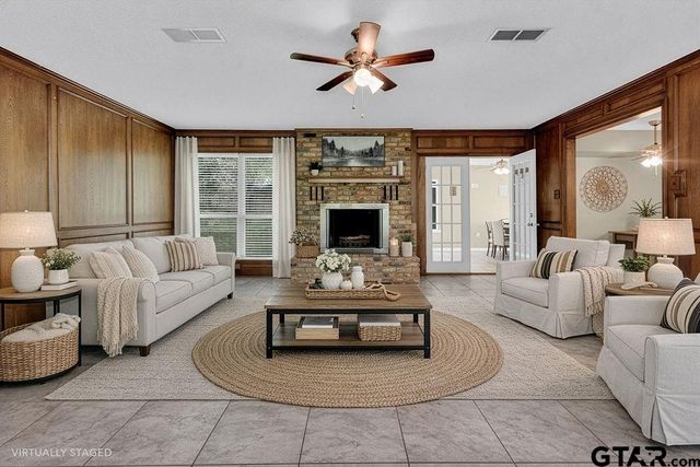 216 Treetop Lane, Hideaway, TX 75771