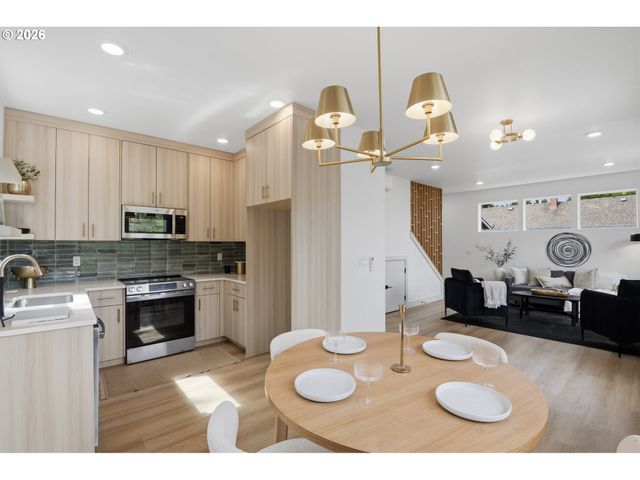 4064 Se Long St, Portland, OR 97202
