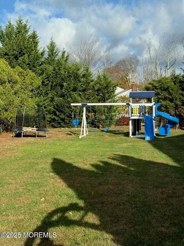 28 Musket Lane, Eatontown, NJ 07724