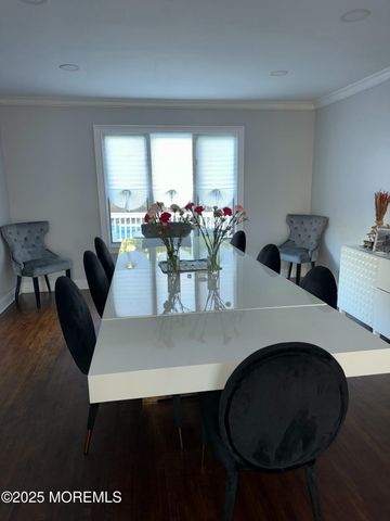 28 Musket Lane, Eatontown, NJ 07724