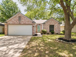 10719 Watchful Fox DR, Austin, TX 78748