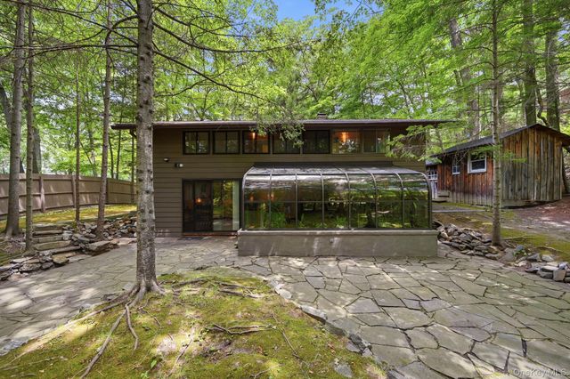 80 Clinton Road, Tuxedo Park, NY 10987