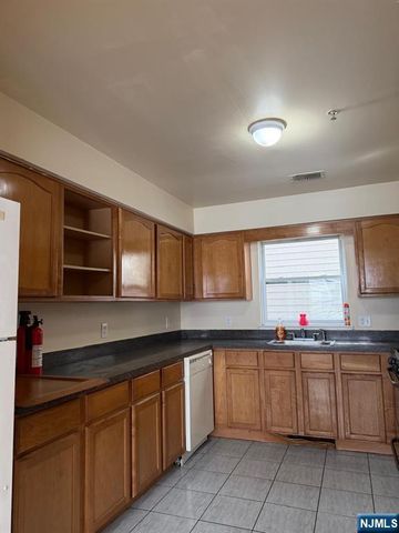 41 3rd Street 2, Newark, NJ 07107