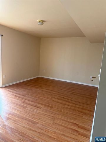 41 3rd Street 2, Newark, NJ 07107