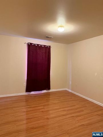 41 3rd Street 2, Newark, NJ 07107