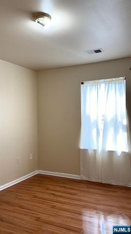 41 3rd Street 2, Newark, NJ 07107