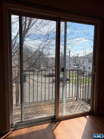 41 3rd Street 2, Newark, NJ 07107