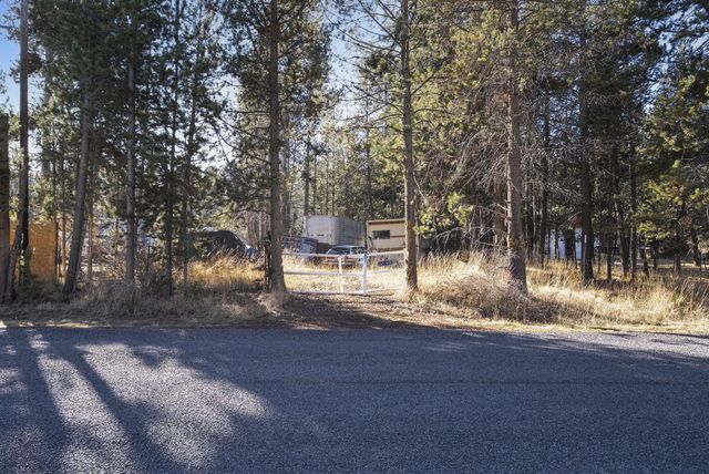 16833 Brenda Drive, Bend, OR 97707