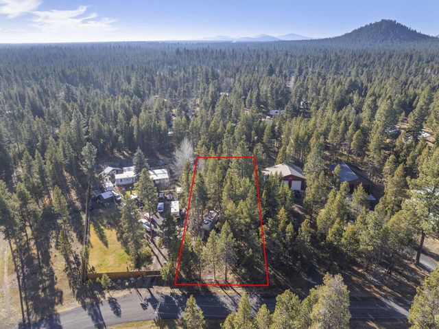 16833 Brenda Drive, Bend, OR 97707