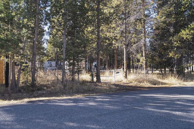 16833 Brenda Drive, Bend, OR 97707