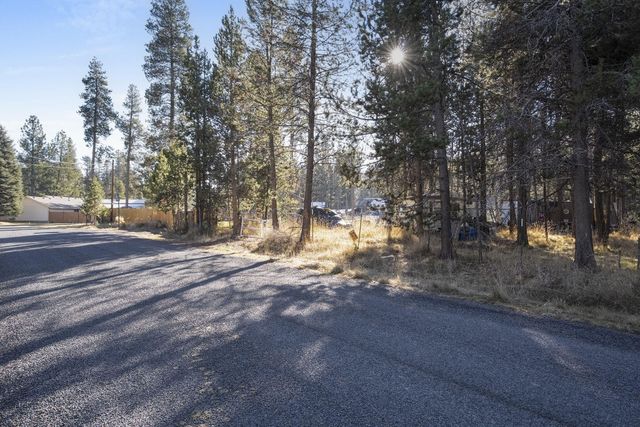 16833 Brenda Drive, Bend, OR 97707