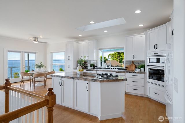 1124 2nd Street, Mukilteo, WA 98275