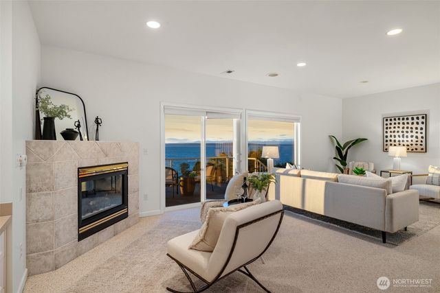 1124 2nd Street, Mukilteo, WA 98275