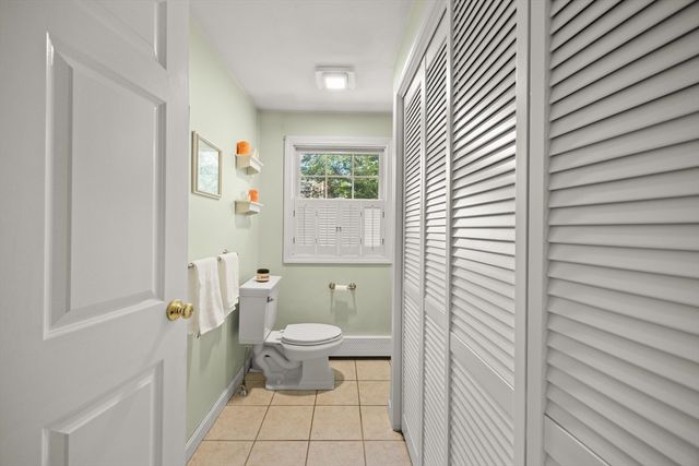 8 Robinwood Dr, Canton, MA 02021