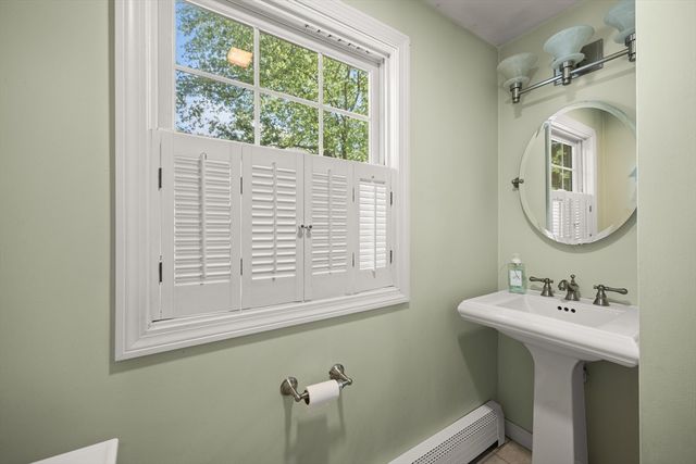 8 Robinwood Dr, Canton, MA 02021