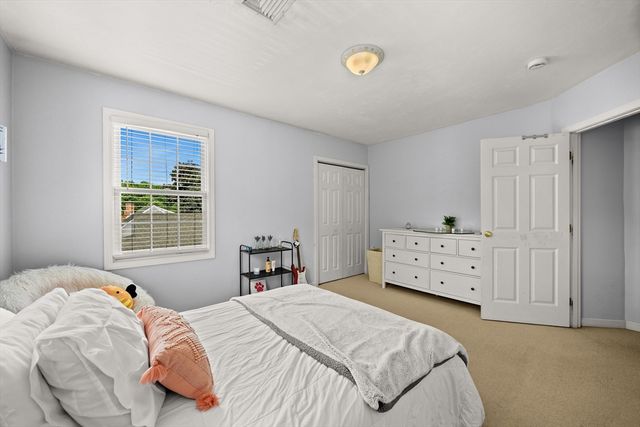 8 Robinwood Dr, Canton, MA 02021