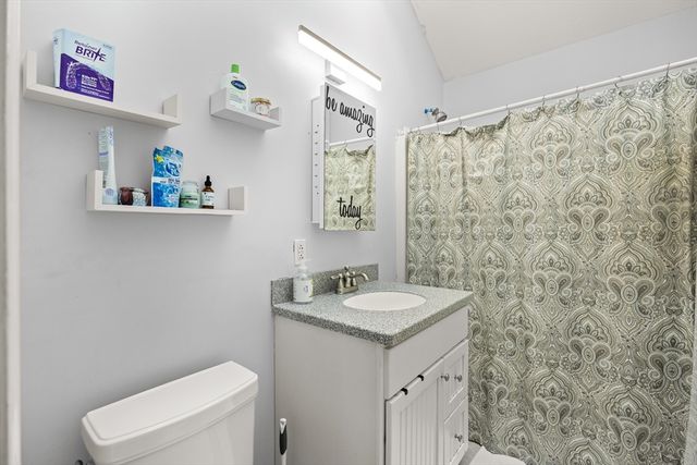 8 Robinwood Dr, Canton, MA 02021