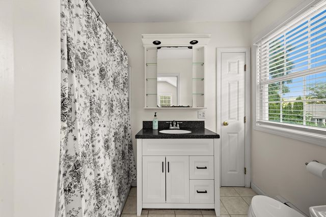 8 Robinwood Dr, Canton, MA 02021
