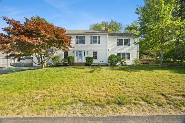 8 Robinwood Dr, Canton, MA 02021